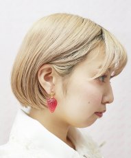 画像2: juicy strawberry earring&pierce（ジューシーストロベリーイヤリング＆ピアス） (2)