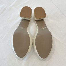 画像4: 【SAMPLE SALE】Maid pearl mule (メイド パール ミュール) (4)